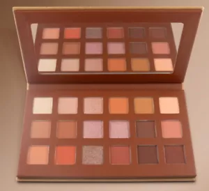 NEW Urban Retreat Eyeshadow Palette, 18 Shades - Browns & Neutral - Picture 1 of 4