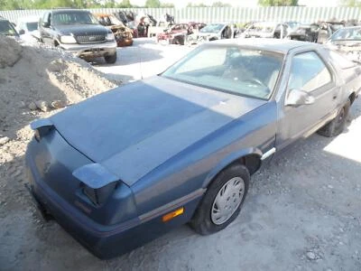 Radiador usado se adapta a: Dodge Daytona 1989 con manguera de calefacción con sensor de temperatura Foto 1 de 4