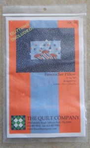 "Nuevo Patrón de Acolchado The Quilt Company "ALMOHADA DE FIRECRACKER"" TQC262 Botones 12x16 - Imagen 1 de 3
