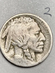 1913-D type 2 BUFFALO NICKEL, good condition, #2  RARE DATE - Picture 1 of 2