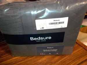 Bedsure Get Cozy Collections *GREY* SOLID EMBOSSED Sheet Set, King Size 108x102 - Picture 1 of 6