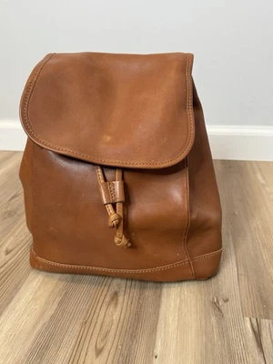 Mochila de colección LL Bean Town and Field de cuero marrón con cordón Foto 1 de 4