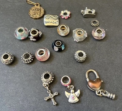 Lote de 18 dijes de vidrio, ángel, cruz, plata y vidrio Foto 1 de 4