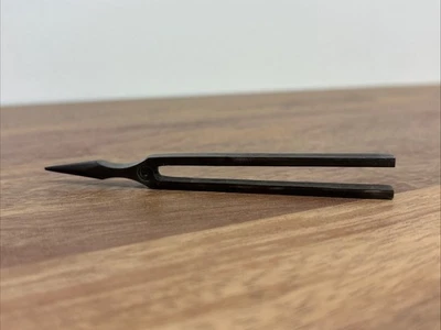 Antiguo tenedor de afinación vintage instrumento musical musical herramienta de metal Foto 1 de 4