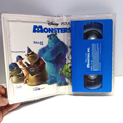 Monsters, Inc. Disney PIXAR VHS Tape 2002 Clamshell Blue With Original Inserts Foto 1 de 4