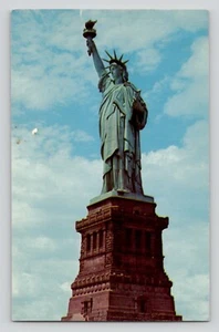 Postal de colección Estatua de la Libertad Puerto de Nueva York Liberty Island 1883 300 ft - Imagen 1 de 2