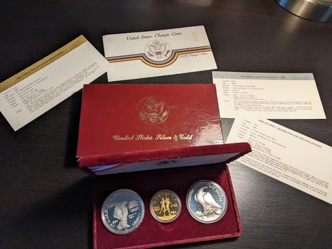 1983 & 1984 United States Mint Olympic Commemorative Gold Silver 3 Coin BOX Set Cover