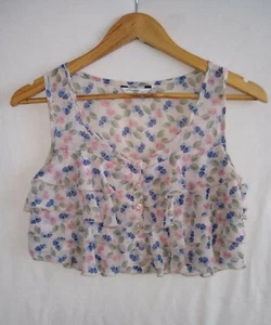 NEW LOOK UK8 Pink Blue Floral Ruffles Button Up Crop Top Sleeveless Scoop Neck - Picture 1 of 12