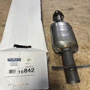 Walker 15842 EPA Catalytic Converter - Picture 1 of 2
