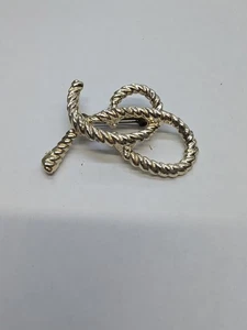 Broche Cuerda Vintage Pin Náutico Tono Plata Minimalista. - Imagen 1 de 2