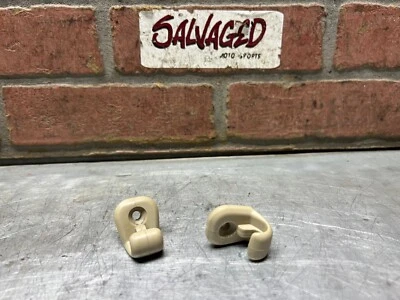 91-99 Mitsubishi 3000GT Stealth SunVisor Sun Visor Clip Holder MB766479 Set $ - Image 1 of 4