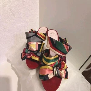 Sandalia Mula Cinta Satinada Emilio Pucci Tacón Mujer Talla 37/US6.5 Usada - Imagen 1 de 5