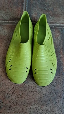 Badeschuhe Kinder Aquaschuhe Wasserschuhe Schwimmschuhe  Pantoletten - Bild 1 von 2