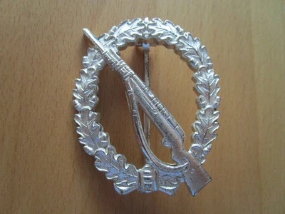 WH-Infanteriesturmabzeichen in silber   BRD 1957 - Bild 1 von 2