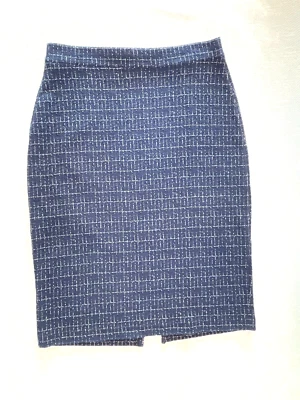 Saia lápis de malha geométrica Anthropologie Maeve Lidia azul/branco tamanho P com zíper - Imagem 1 de 4