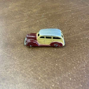 Tootsietoy No. 239 Ford Woody Station - Picture 1 of 9