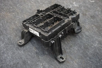 Модуль соединительного блока жгута проводов кузова 23200666 Cadillac Escalade ESV 2015-20 - Изображение 1 из 4