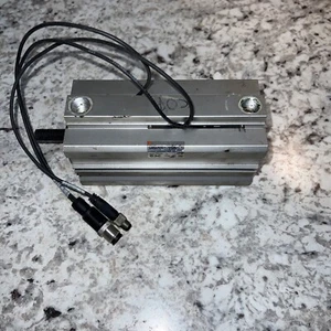 SMC CYLINDER CDQ2A50-100DC - Picture 1 of 2