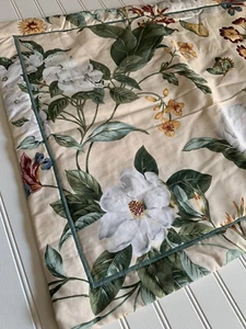 Williamsburg von Crown Crafts Garten Magnolie Hartriegel 1 Kissenbezug Standard - Bild 1 von 7