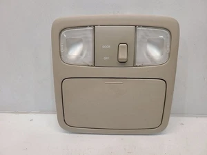 2004-07 Toyota Highlander Roof Console W/O Sunroof - W/O Openers *Tan* - Picture 1 of 14