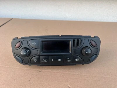 Оригинальный переключатель климат-контроля кондиционера Mercedes C320 CLK350 01–04 годов выпуска 2038300985 - Изображение 1 из 4