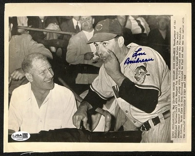 Foto de prensa firmada/automática de Lou Boudreau 8x10 en blanco y negro Cleveland Indians JSA 199152 Foto 1 de 2