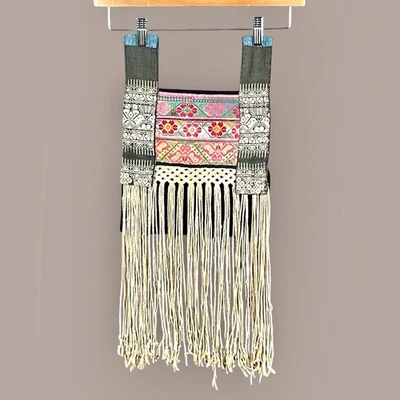 Tapiz colgante de pared bordado arte popular hmong vintage flecos textil tribal Foto 1 de 4