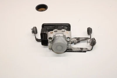 2014 TRIUMPH STREET TRIPLE R OEM ABS PUMP UNIT MODULE - Image 1 of 4