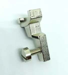 Adaptador de vástago #77 (corto) (#0083687000) para Bernina nuevo estilo coser. Máquinas - Imagen 1 de 3