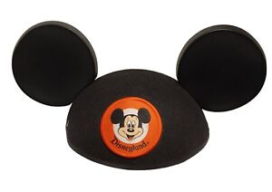 Klassische Disneyland Mickey Maus Ohrenmütze für Erwachsene mit ""Mickey"" bestickt auf der Rückseite