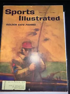 Sports Illustrated April 17 1961 Golden Gate Fishing Yankees Mickey Mantle - Picture 1 of 2