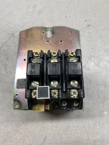 Allen Bradley 505-TOD Ser B Overload Relay With Base Plate - Picture 1 of 6