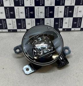 Original Maserati Levante - Lámpara antiniebla delantera / Luz antiniebla delantera 670033497 - Imagen 1 de 1