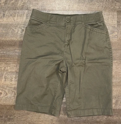 Pantalones cortos Christopher Banks verdes 10 bermudas para mujer frente plano Foto 1 de 4