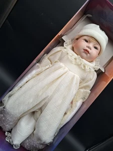 Ashley Belle Collection feines Biskuitporzellan Baby Puppe 20" Neu aus altem Lagerbestand mit Echtheitszertifikat, Maris - Bild 1 von 9