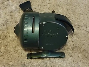 VINTAGE SPIN CAST 63 FISHING REEL - MADE IN THE USA - Picture 1 of 5