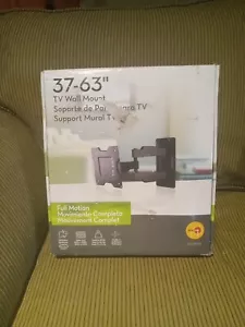Omnimount OC80FM Full Motion Tv Wall Mount Bracket For 37" - 63" TV'S - Picture 1 of 4