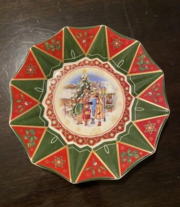 Villeroy and Boch Toy's Fantasy Carolers Serving Dish Bowl 9 3/4” Wide Excellent - Picture 1 of 10