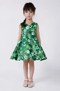 Klassisches Mädchen Kleeblatt bedruckt grün Kleid Sommer Urlaub Prinzessin Kleid 2-12 Jahre - Bild 1 von 10