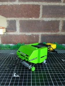 SIKU DEUTZ FAUR GP3.612 SQUARE BALER - Picture 1 of 2