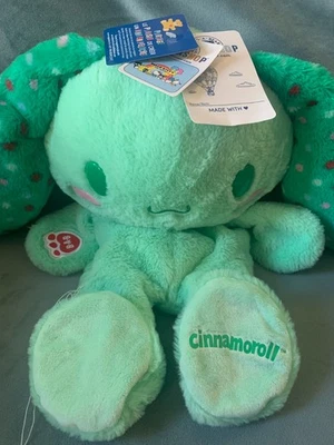 Pelúcia Build A Bear Sanrio Christmas Evergreen Cinnamoroll nova com etiquetas - Imagem 1 de 4
