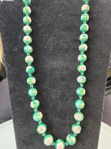 Collar de cuentas florales redondas chinas esmalte cloisonné verde de colección 26" - Imagen 1 de 9