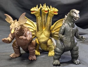 Figures Godzilla King Ghidorah Baragon Bandai 1972 Movie (Attack on All Monsters - Picture 1 of 10
