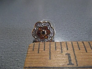 1 Paar alte 0,05 Zoll Metall Blumen Ohrstecker - Bild 1 von 7