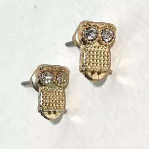 Avon Sm Owl Pierced Stud Earrings Clear Rhinestone Eyes Gold Tone 3/8in - Picture 1 of 10