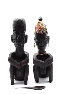2 Vintage African Tribal Wood Carved Man Woman Figurines Beaded Statues Sitting - Picture 1 of 7