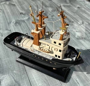 Vintage Holzschlepper "HAMBURG/AMSTERDAM" Handarbeitsmodell auf Ständer 33 x 8 x 28 cm - Bild 1 von 24