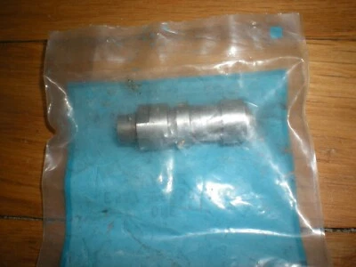 NOS 1985 - 1993 Ford Mustang AOT Shift Valve E5AZ-7F259-A - Image 1 of 2
