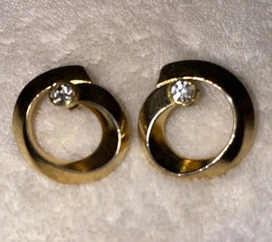Vintage 1987 Avon Ribbon Sparkle Pierced Earrings - Picture 1 of 4