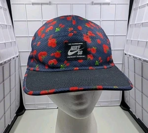 Nike SB 5-Panel Mütze Kappe rote Rosen blau schwarz verstellbar Rose City sehr guter Zustand Blumenmuster - Bild 1 von 15